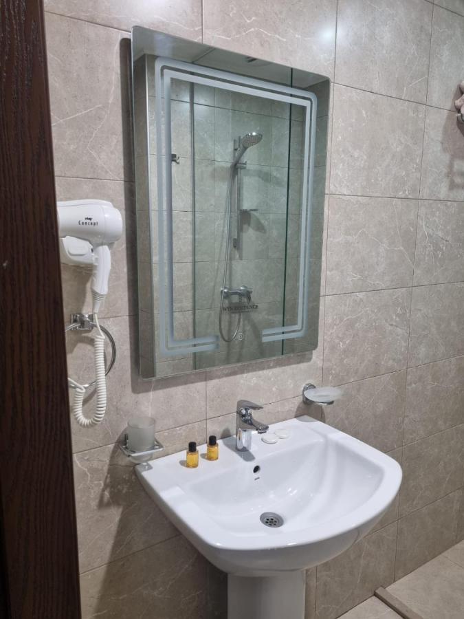 Orbi Plaza David Apt. Appartement Batoemi Buitenkant foto