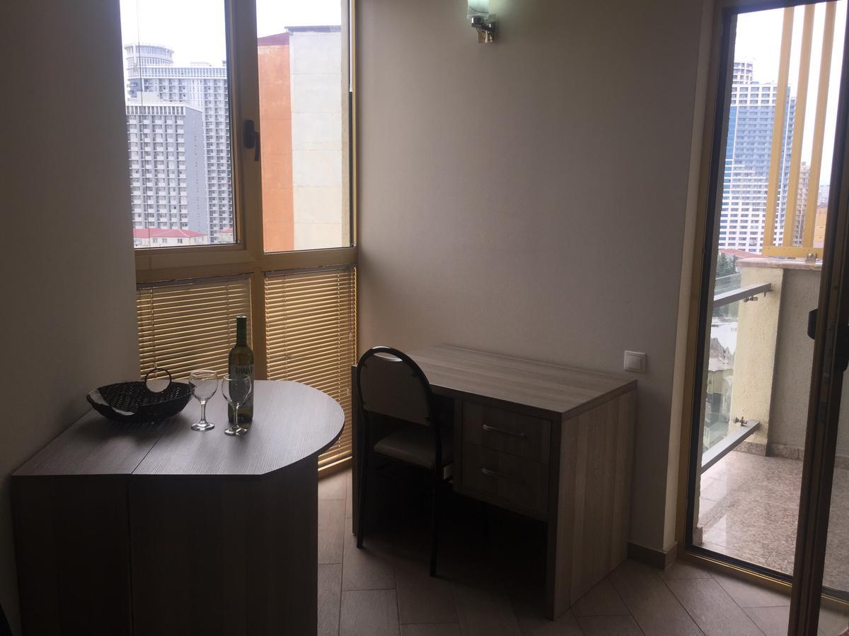 Orbi Plaza David Apt. Appartement Batoemi Buitenkant foto